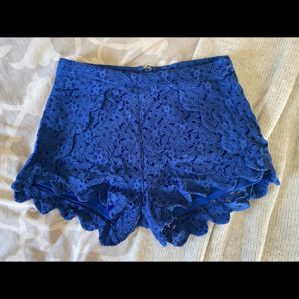 Alya Lace Floral Shorts